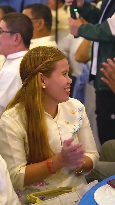 Kuya Mark takes oath as Lucena City Mayor.